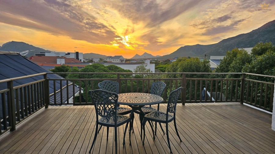 4 Bedroom Property for Sale in Bettys Bay Western Cape